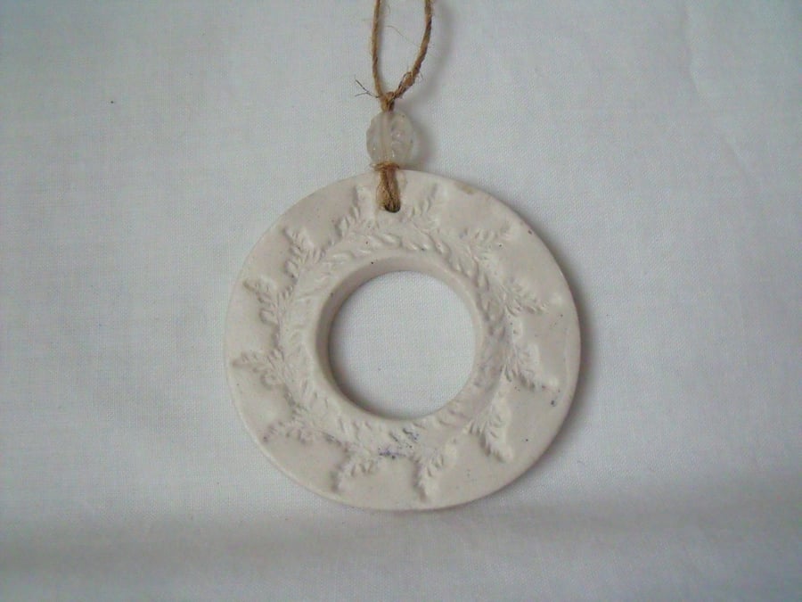 ceramic wreath hanging decoration, unpainted