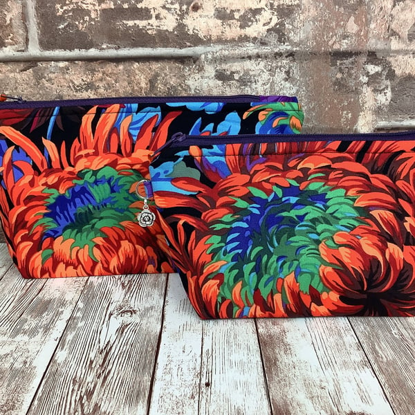 Flowers Zip case, Chrysanthemum makeup bag, Handmade, 2 size options