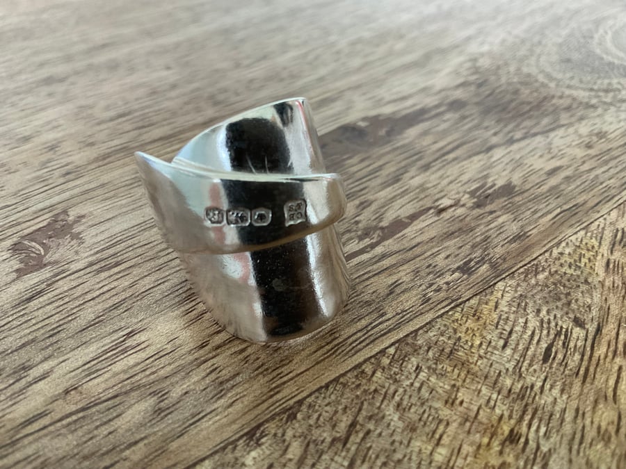 VINTAGE CUTLERY - SPOON RING - SHEFFIELD 1923