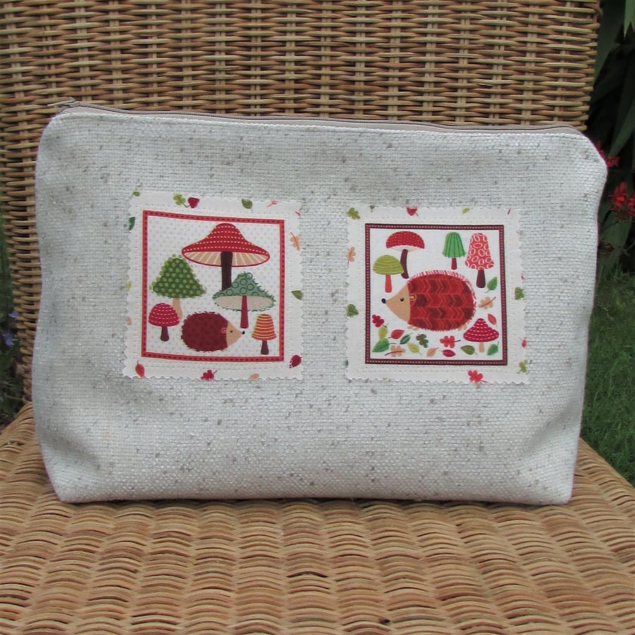 Rustic hedgehogs toiletry bag