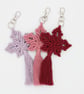 macrame maple leaf keyring - Image 1