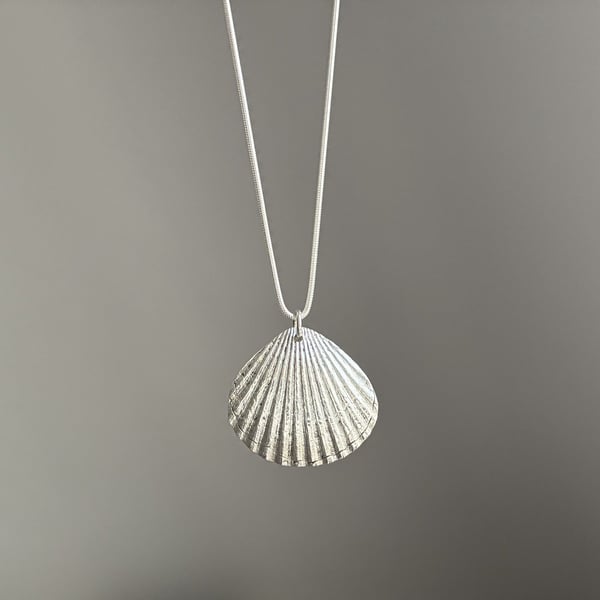 Silver shell pendant