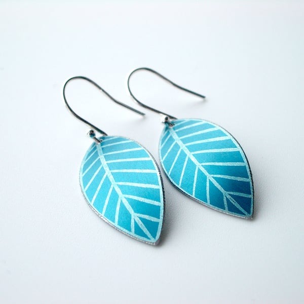 Blue leaf oval earrings