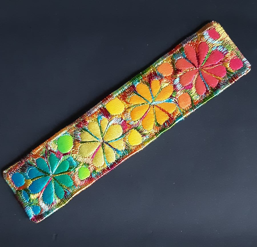 Bookmarks - Textile with Machine Embroidery Bookmark