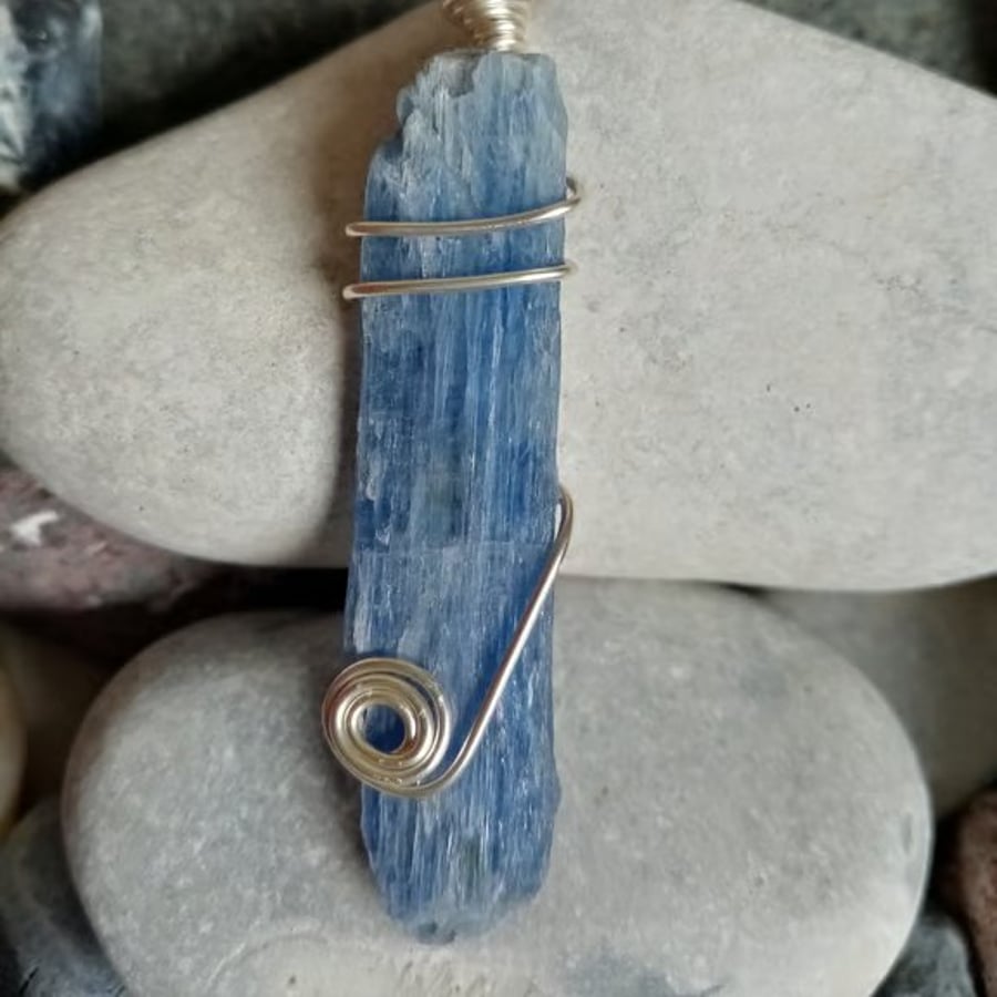 Wire-wrapped natural Kyanite necklace 