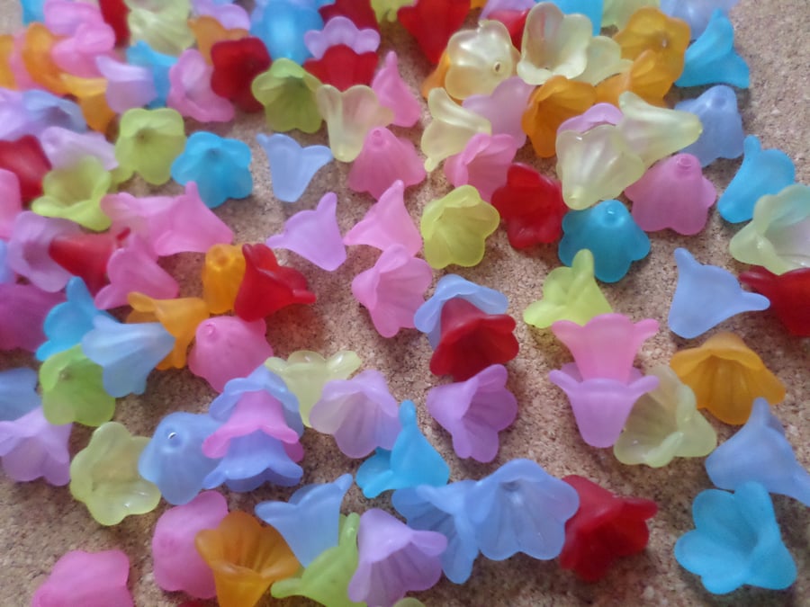50 x Frosted Acrylic Beads - 14mm - Flower - Mixed Colour 