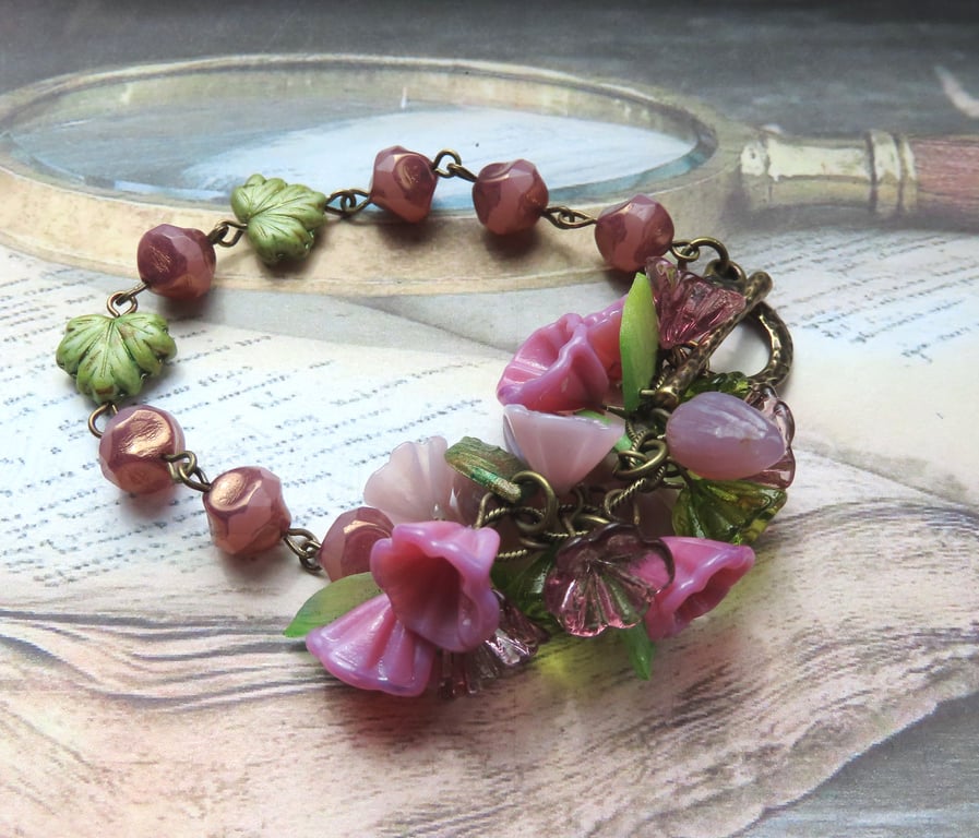 Artisan "Wraiths of Summer" Dusky Pink and Green Vintage Glass Flower Bracelet