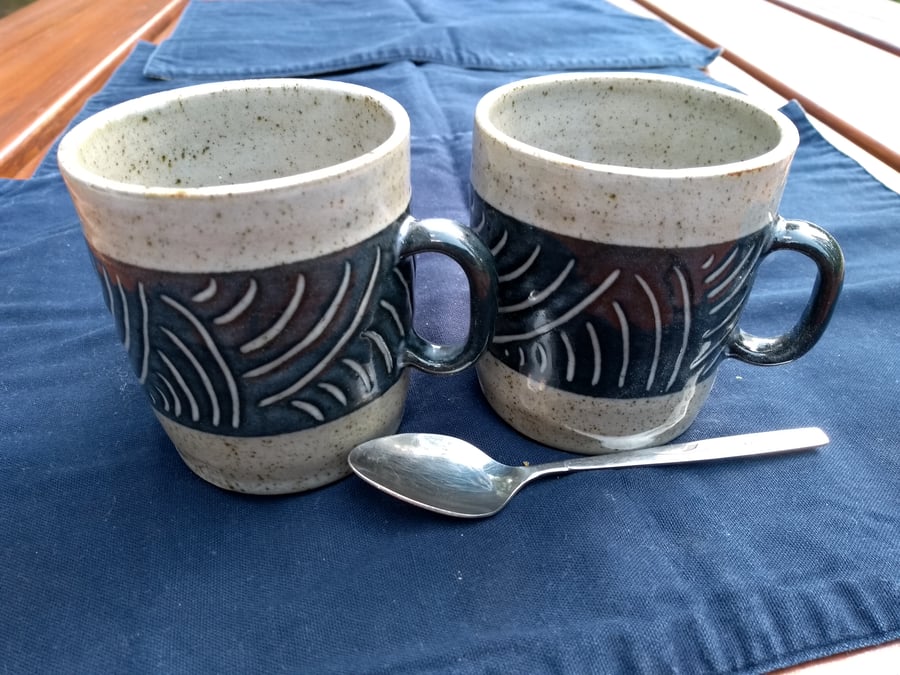 Stoneware tea or coffee mug 