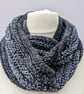 Crochet infinity scarf - Image 1