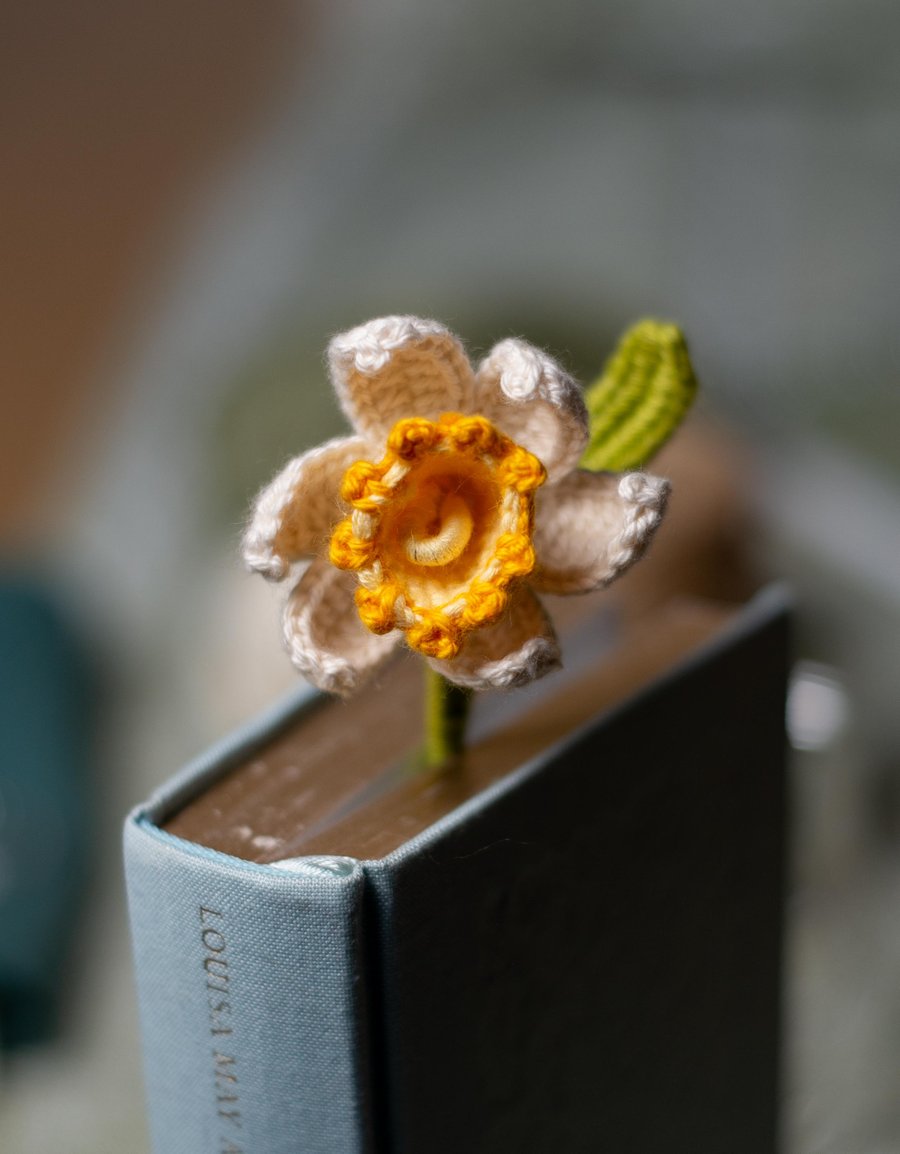 Daffodil Crochet Bookmark