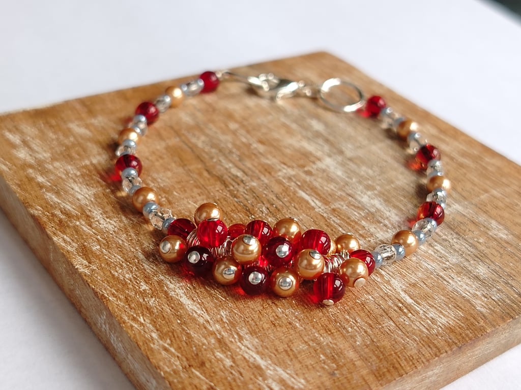 Red and Gold Glass Bead Part Cluster Bracelet