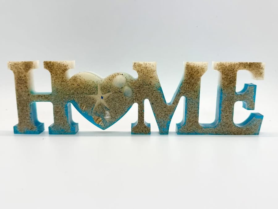 Seaside themed “HOME” decor 
