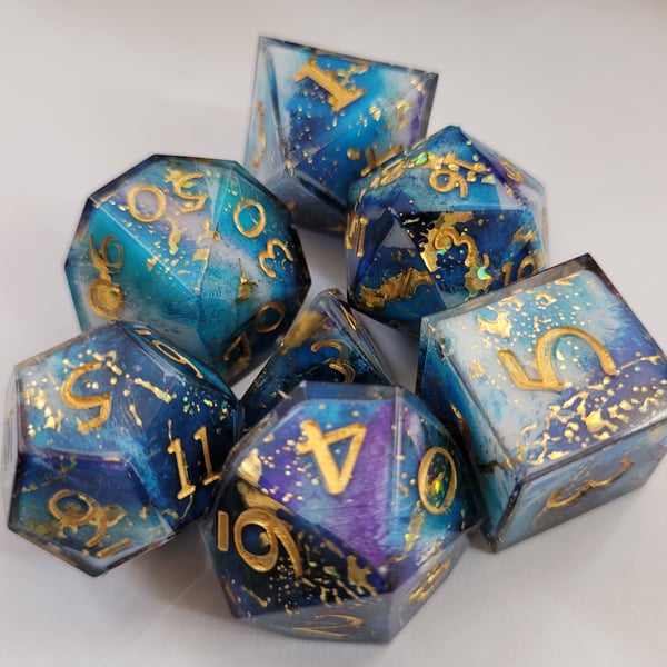 Handmade Resin DnD Dice Set – Unique 7-Piece Collection