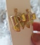 Gold bow dangle earrings. - Image 9