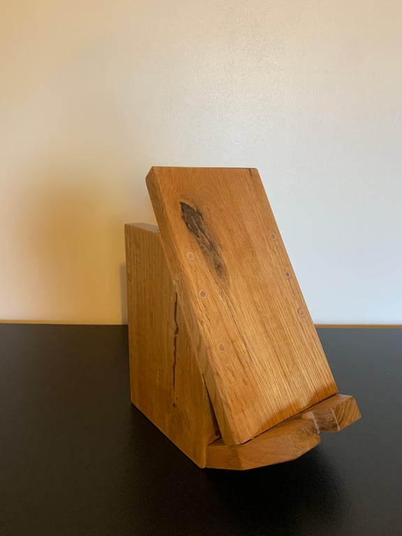 Oak Mobile Phone Stand