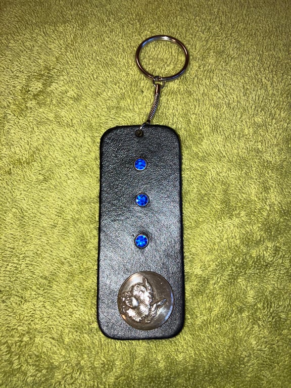 Black dyed Leather Keyring with 3 Blue Gemstones & Wizard design - FREE SHIPPING