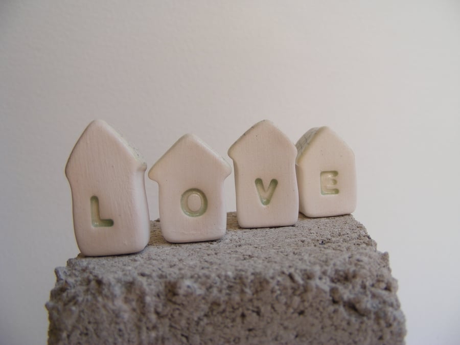 LOVE,  Letter houses