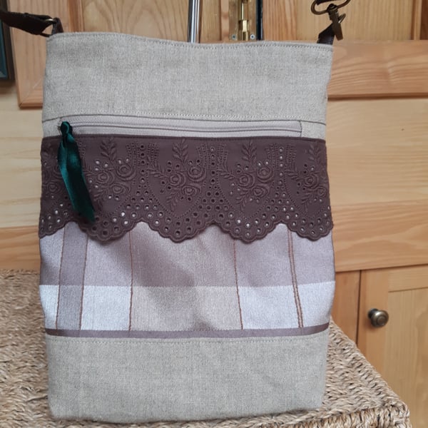 Natural linen and lace bag