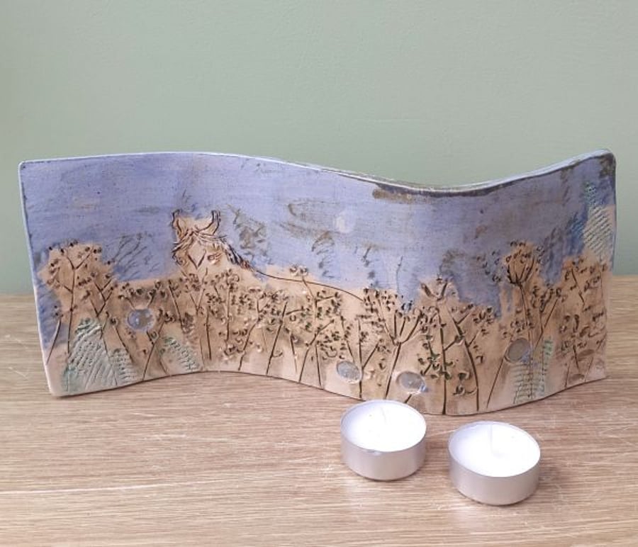 Horse in Cow Parsley Meadow Freestanding Ceramic Curve