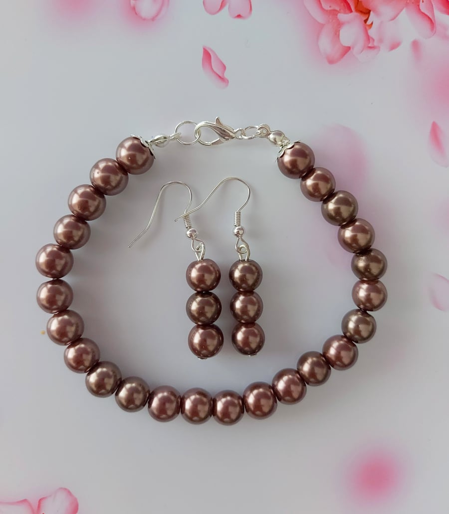 8mm Coffee Glass Pearl Bracelet & Earrings Set in Card Gift Box