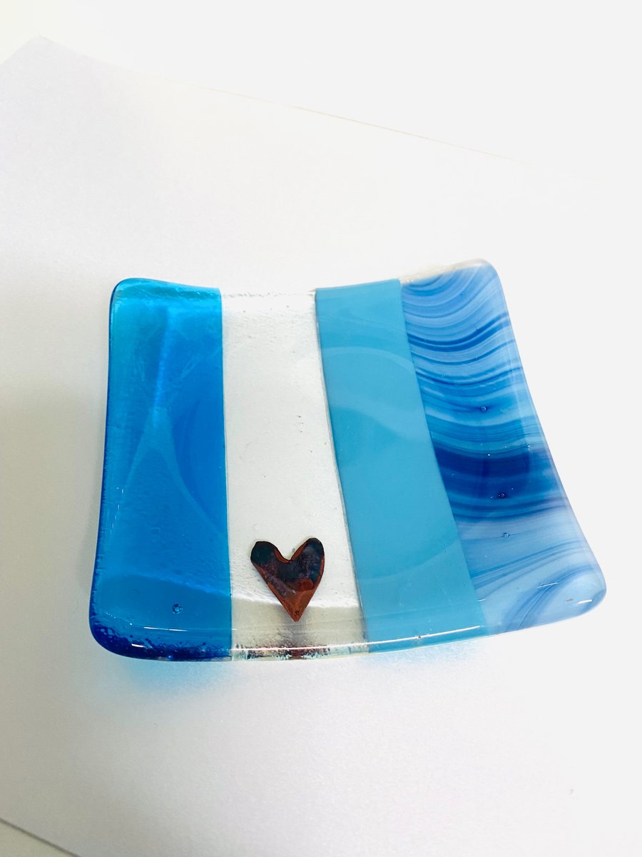 Small blue heart fused glass dish (Sale)