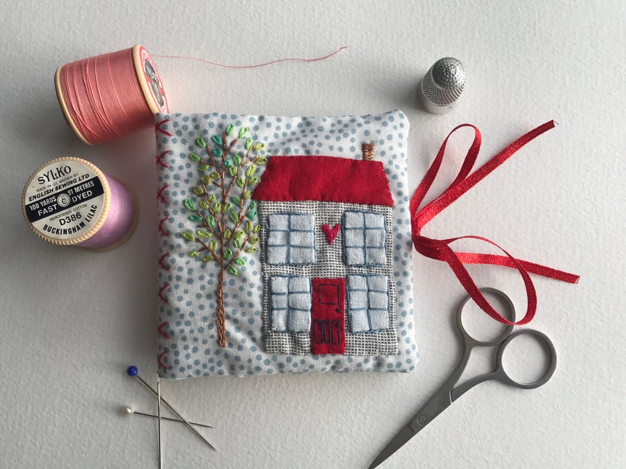 House needle case