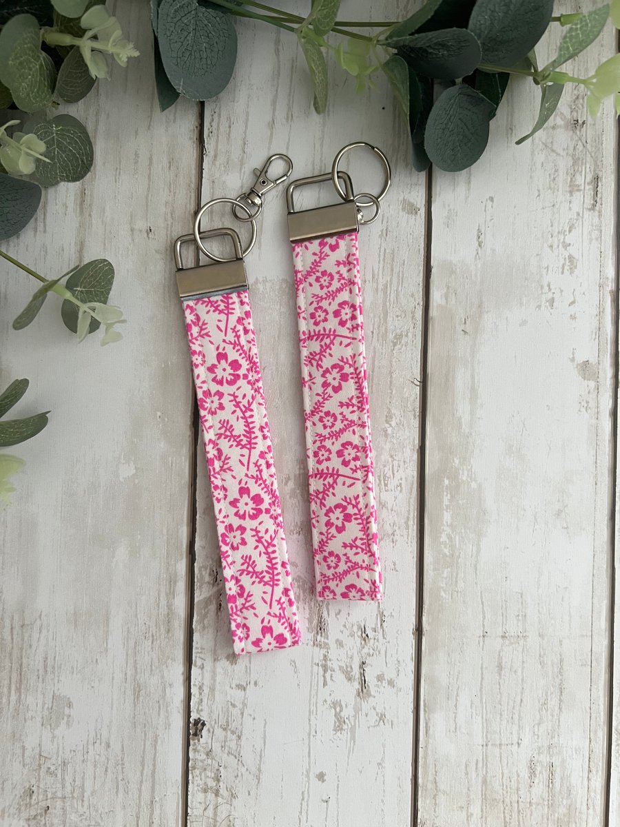 Key Fob Wristlet Set  in Pink & White Floral Fabric, Bag Strap