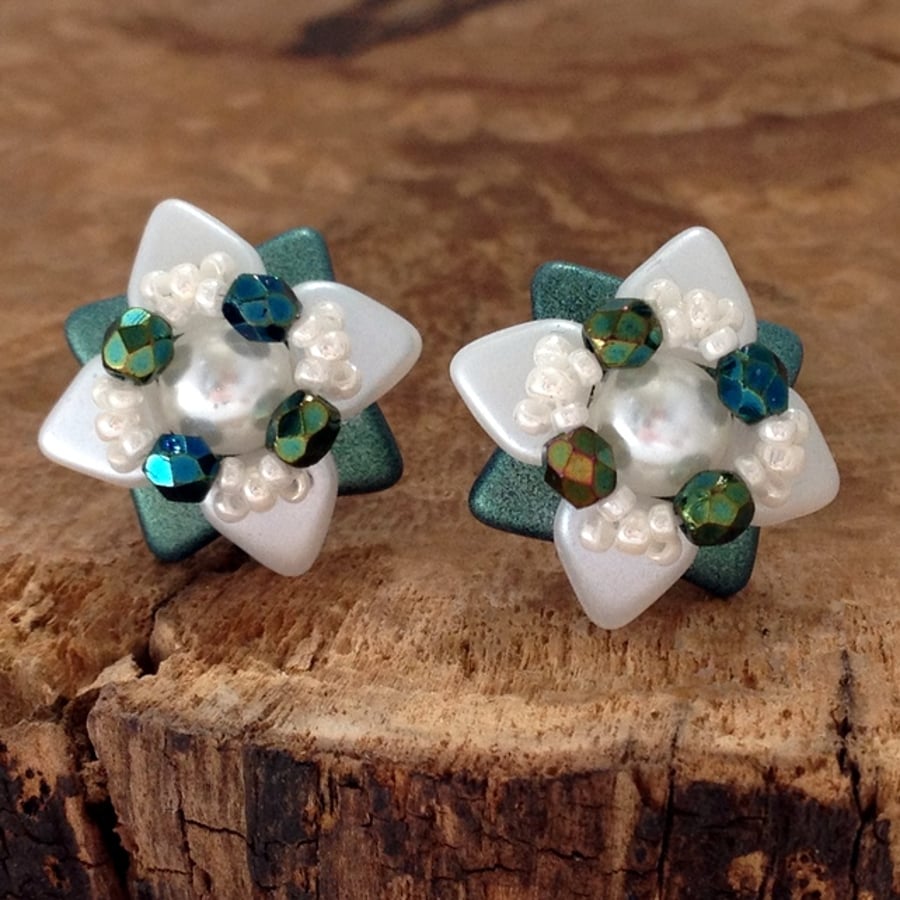 Green & White Flower Stud Earrings