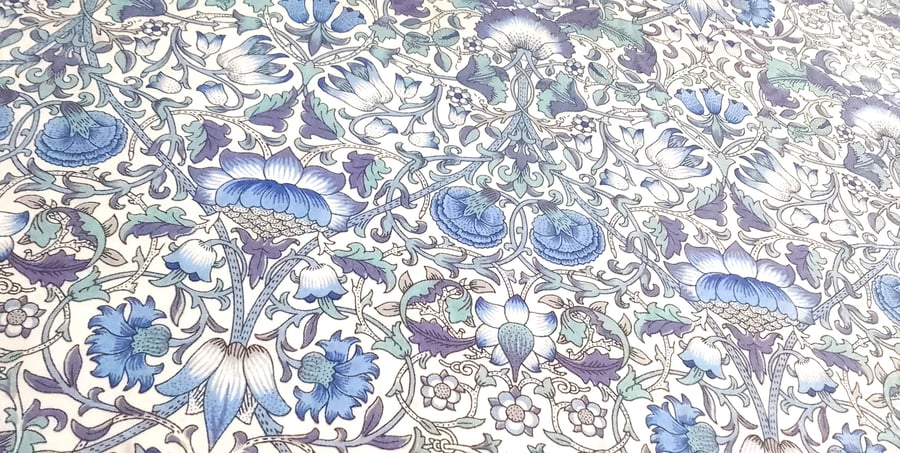 Liberty Tana Lawn Fabric 10" Square : LODDEN Pale Blue
