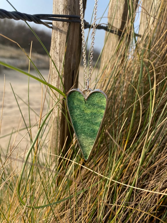 Felt Necklace. (292)