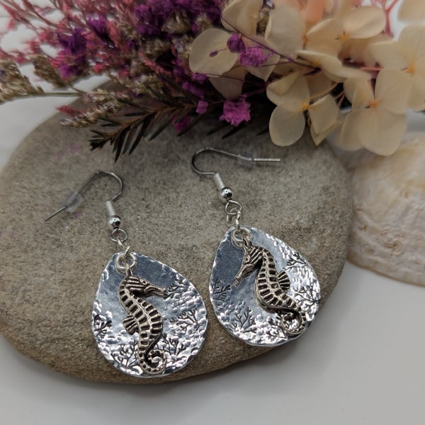  Seahorse Dangle Earrings With Hammered Texture
