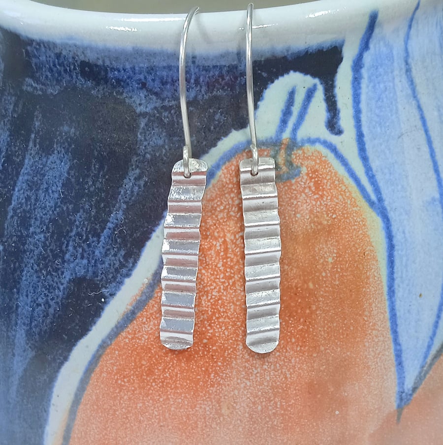 Corrugated Hammered Sterling Silver Earrings (ERSSDGCG2) - UK Free Post