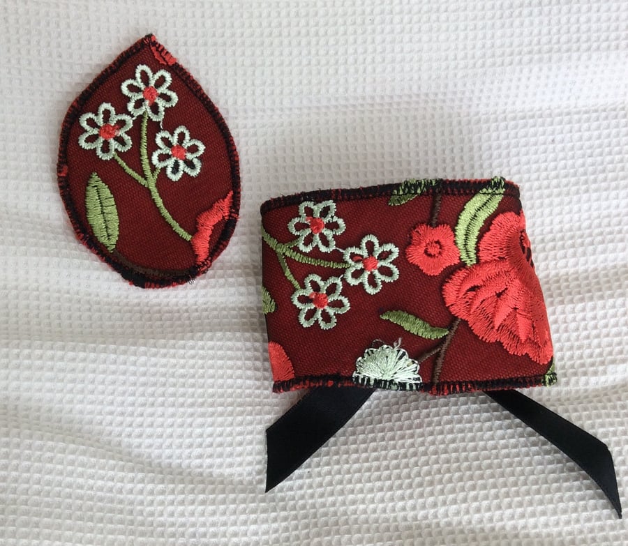 Beautiful bundle, Fabric teardrop brooch and matching cuff bracelet