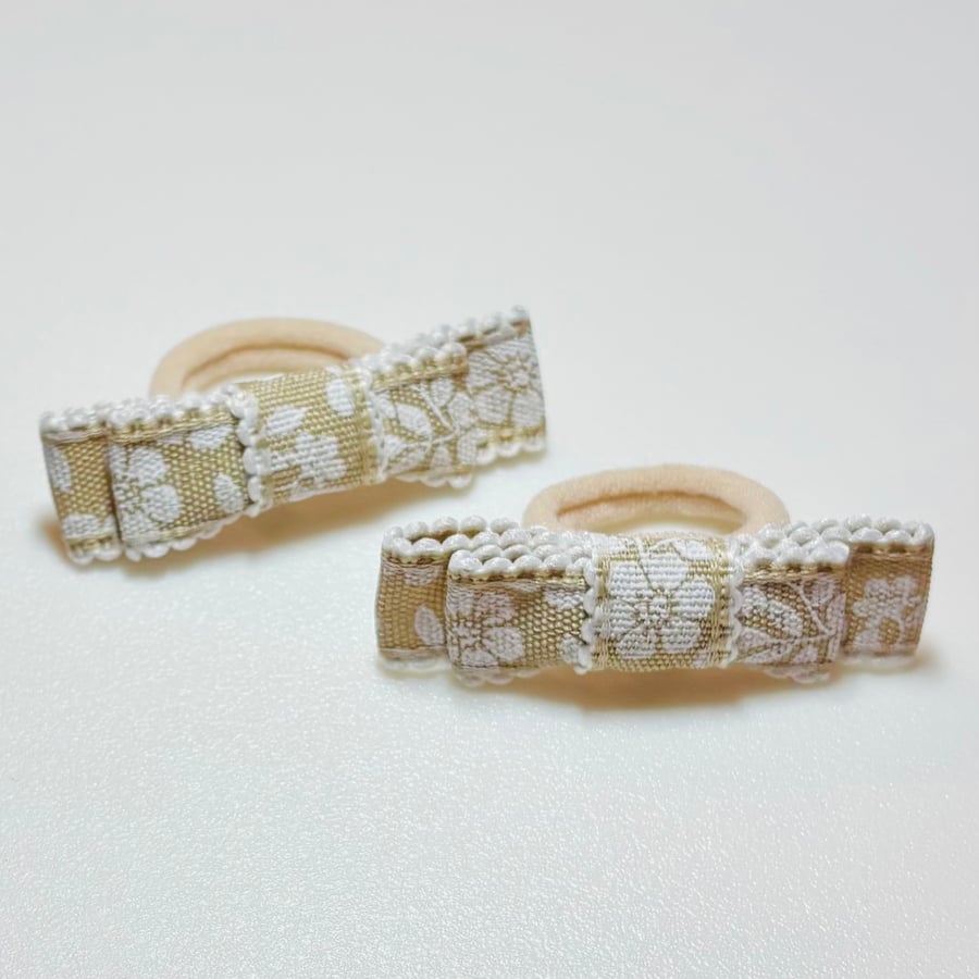 Beige Bow Hair bobbles 