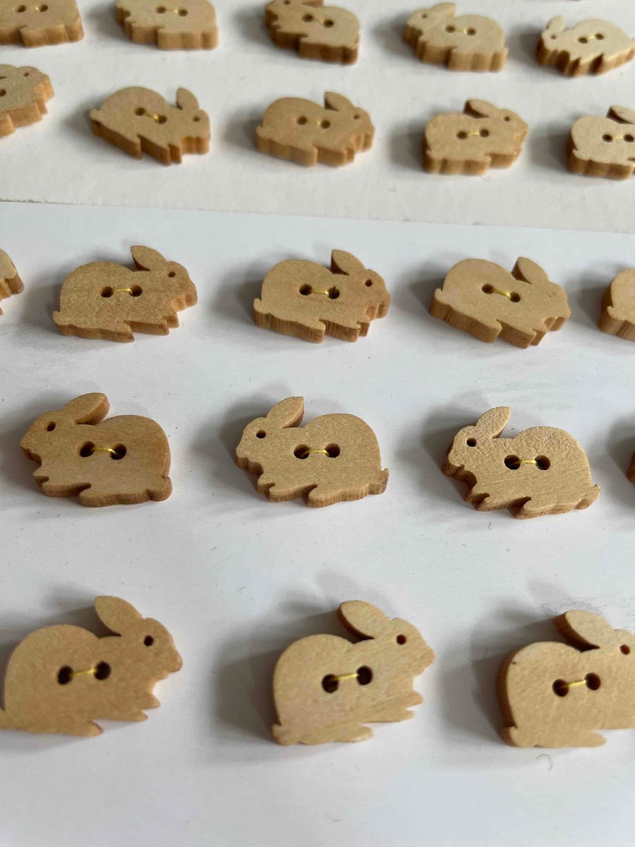 15 RABBIT Buttons - wooden bunnies 17mm 