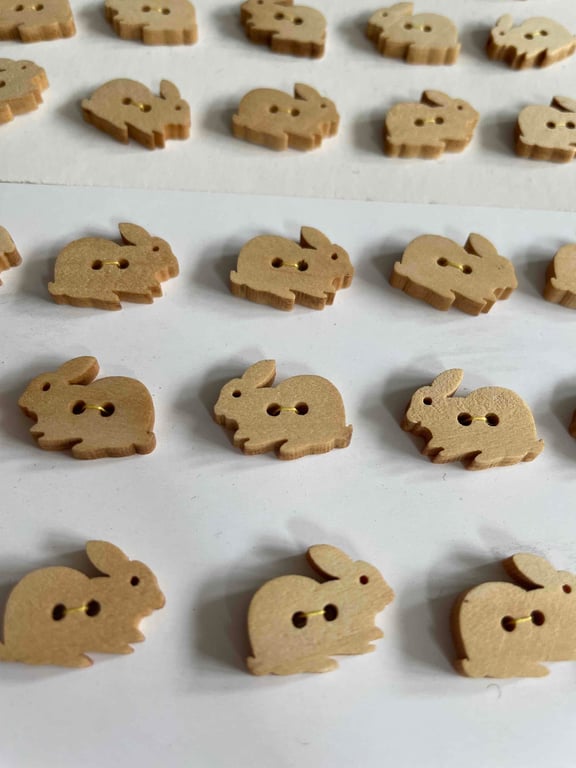15 RABBIT Buttons - wooden bunnies 17mm 