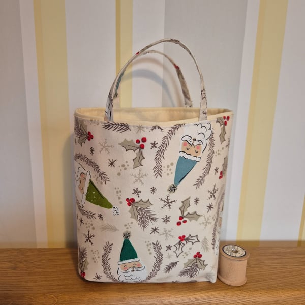 Christmas gift bag: Santa's on cream