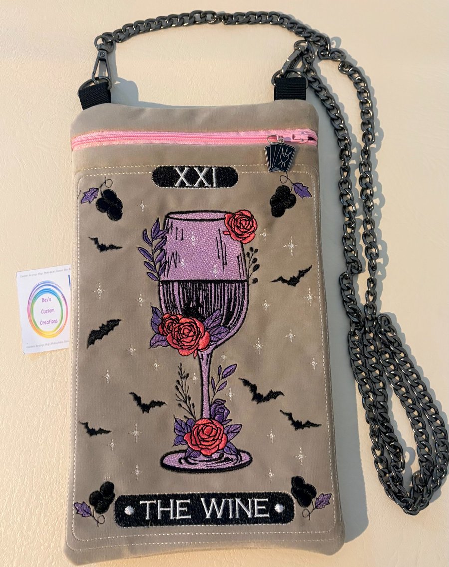 Embroidered Tarot inspired - The Wine - Velour 