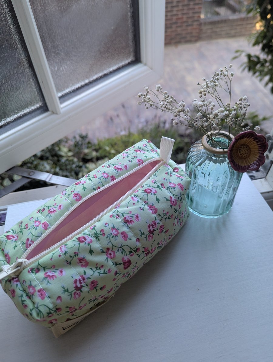 Quilted Floral Zipper Pouch - small 