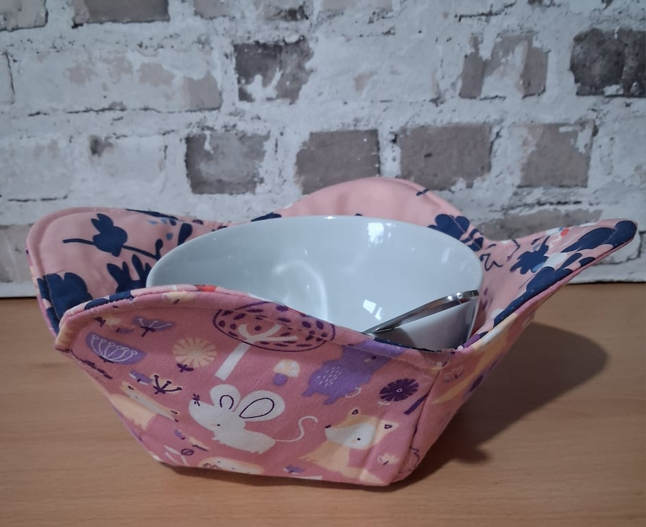 WOODLAND ANIMALS REVERSABLE BOWL COSY