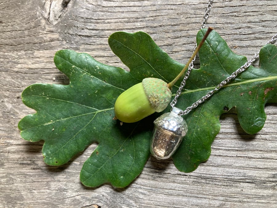 Solid silver acorn pendant