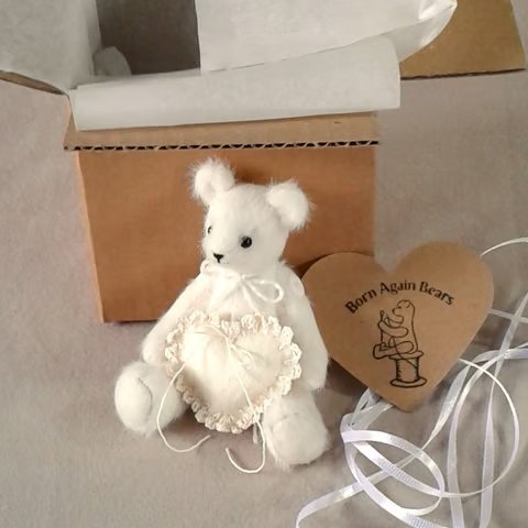 Small bear with a big heart, 5 inch gift boxed collectable hand sewn teddy bear