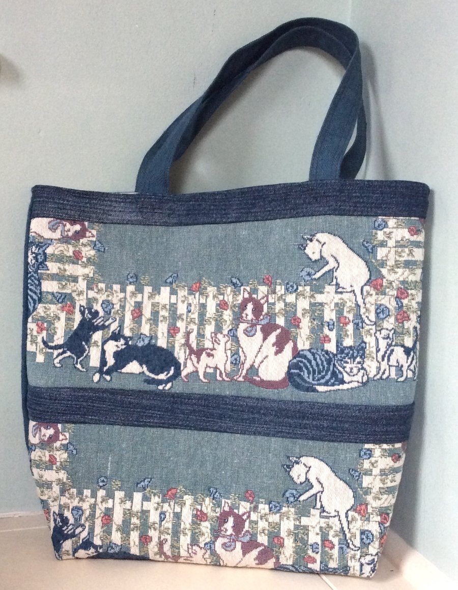 Market Tote Bag, Cats by the Fence
