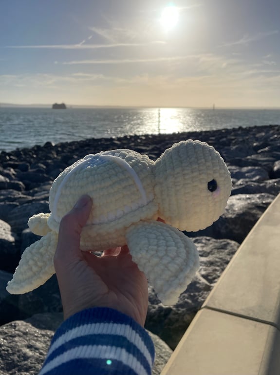 Handmade Lemon Plushie Sea Turtle: Soft Chenille Yarn