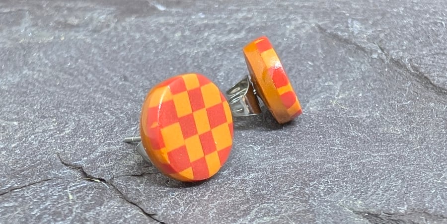 Orange chequerboard stud earrings 