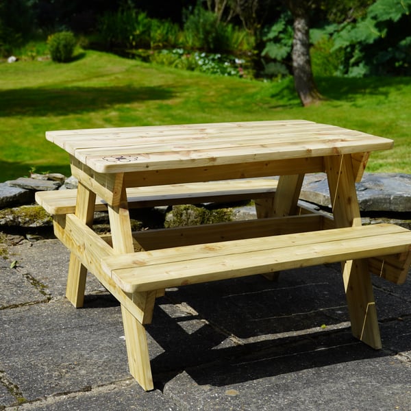 Childrens Wooden Outdoor DanDan Picnic Bench