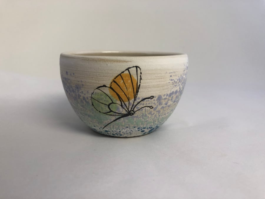 Small butterfly bowl 