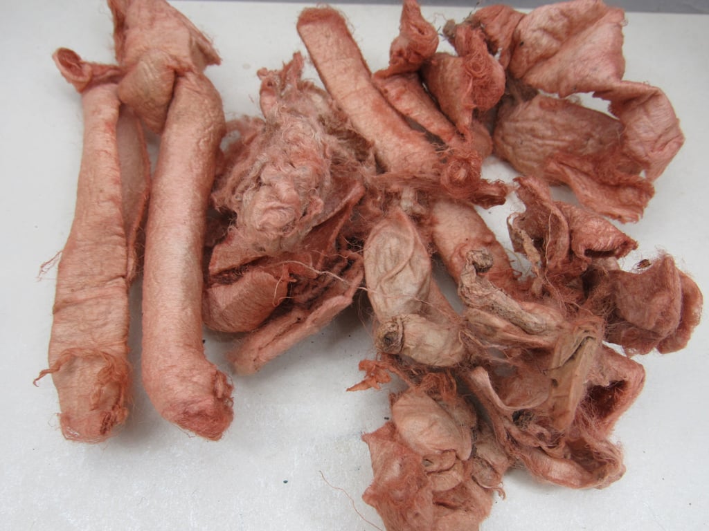 10g Madder Peach Naturally Dyed Silk Carrier Rods