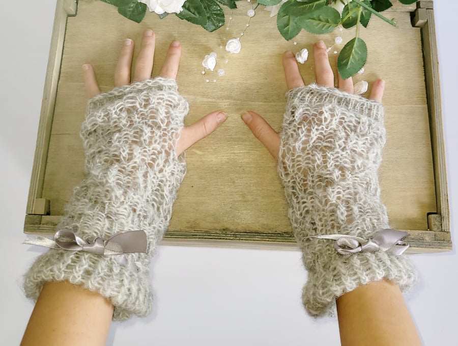 Grey Alpaca Lace Knitted Mittens