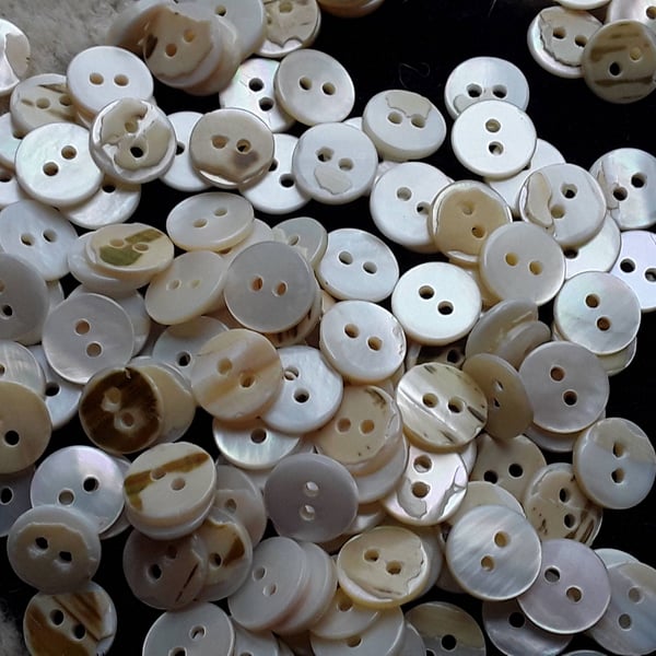 10mm 3 8" 16L Real Segay Pearl Natural x 12 Buttons 